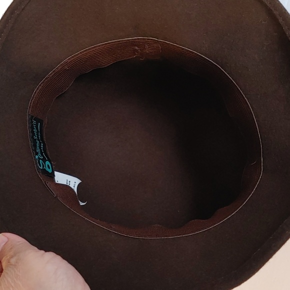 Made in Italy Wool Bucket/Church Hat with Floral Detail - Picture 9 of 11